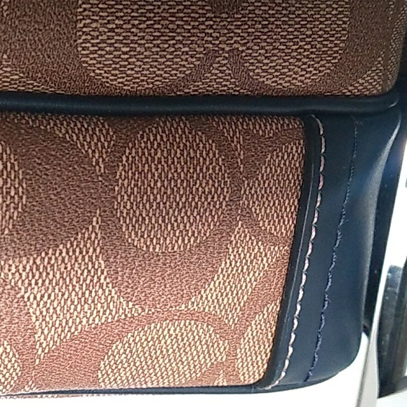 Authentic Coach Heritage Signature Blue Stripe Leatherware Crossbody Bag - Picture 16 of 16